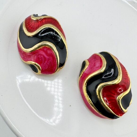 Vintage Red Black Enamel Clip-On Earrings – Retro 80s Gold Swirl Statement - Picture 3 of 9
